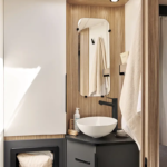Salle de bain d'un camping car P720FGJ avec lavabo et toilettes.
